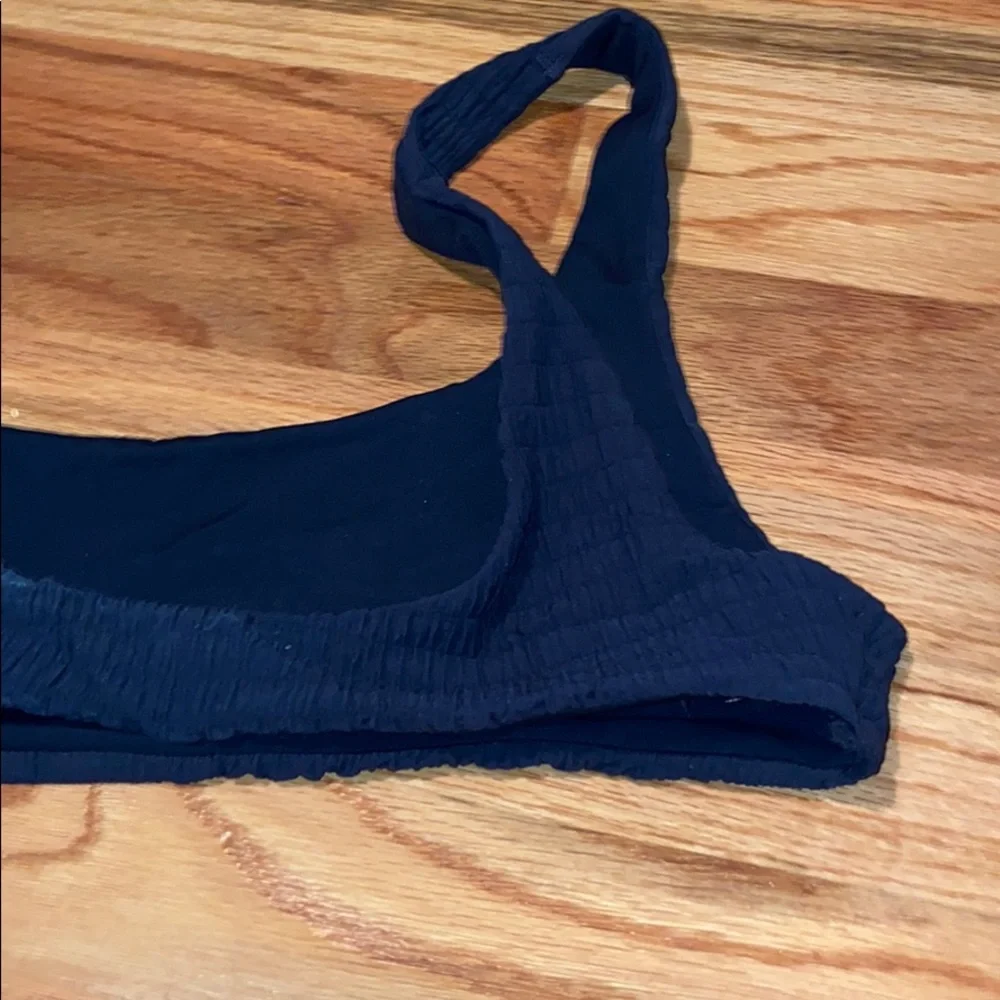 triangl swimwear Navy Blue Textured Bikini Top